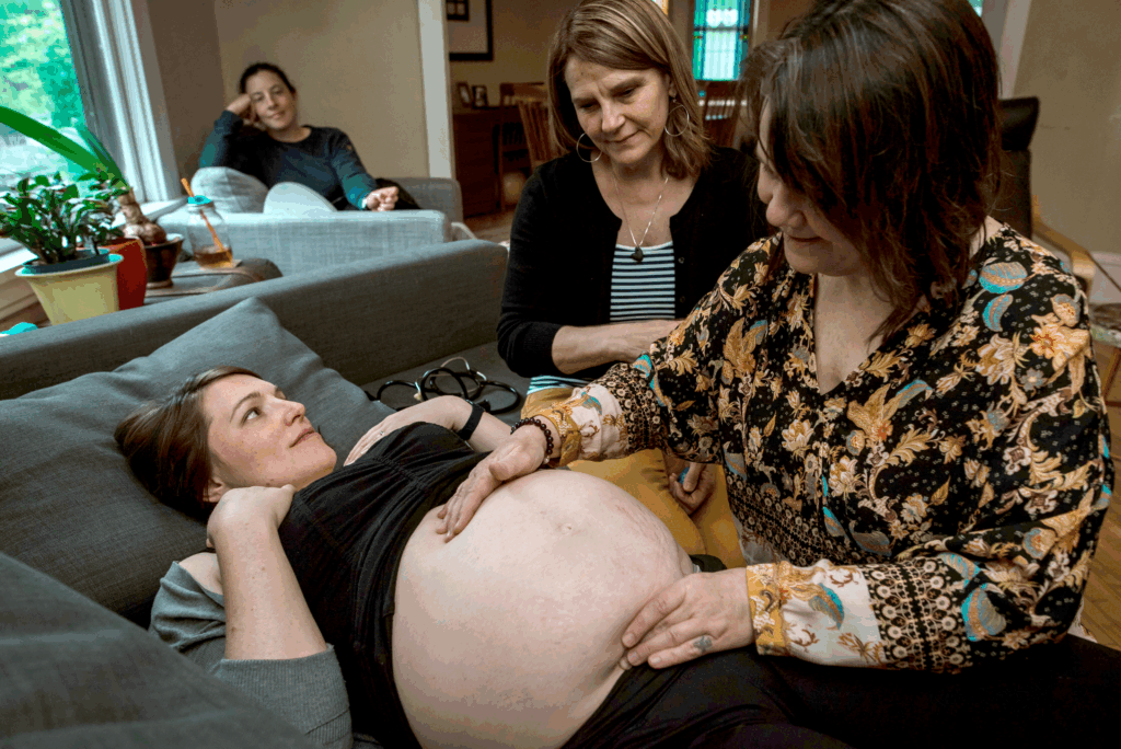 meredith westin prenatal visit gail palpating emme 2 may 24, 2019 141402